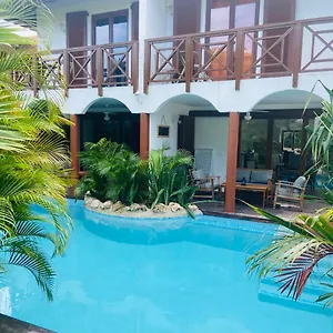 New House Tropic Paradise With Pool Willemstad